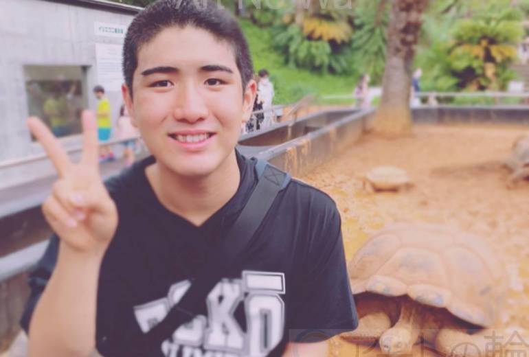 ミナミジサイチョウ アートの輪