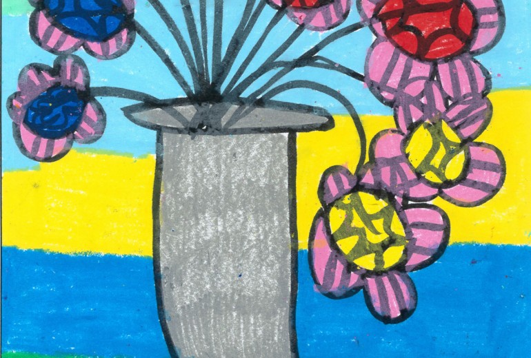 三色の花と花瓶