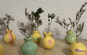 色とりどりの一輪挿し - 角+