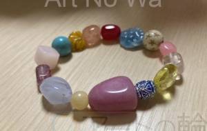 色んなピンクのビーズブレスレット - ミチェル