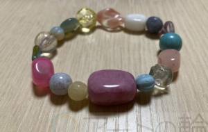 甘いグミのようなビーズブレスレット - ミチェル