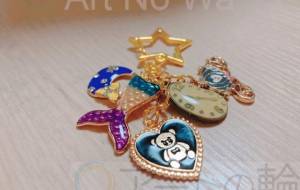 人魚、バッグ、カボチャの馬車等のスターキーホルダー - ミチェル