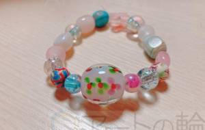 お花畑ビーズブレスレット - ミチェル