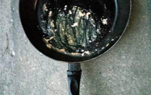 笑い者残飯を食べるとしても - 真鍋哲地