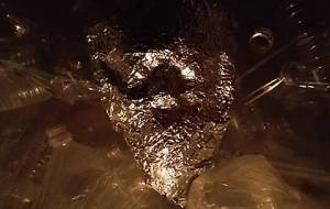 尊い廃棄物と自画像 - 真鍋哲地