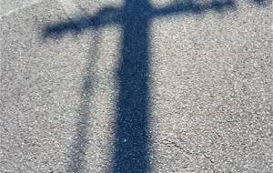 電力の十字架尊い電力 - 真鍋哲地