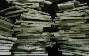 このゴミ?キャンバス全てアート! - 真鍋哲地