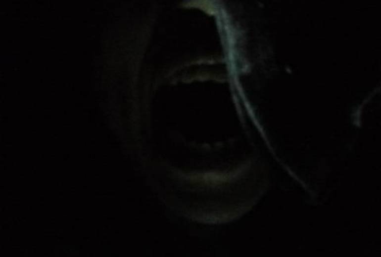 お前邪魔者だから心読まれる