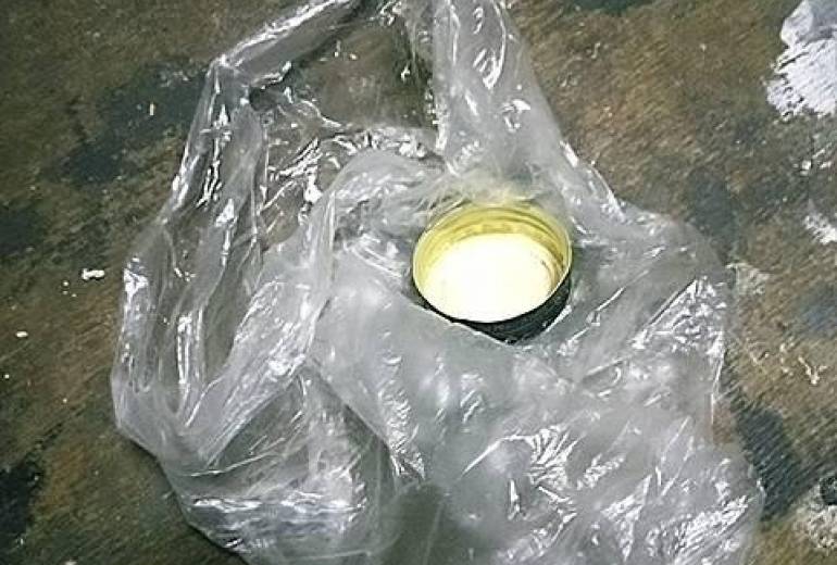 母さん、思い出の自動販売機缶コーヒー暖かい