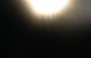 母さん仏様さまの後光が、見える、母さん - 真鍋哲地