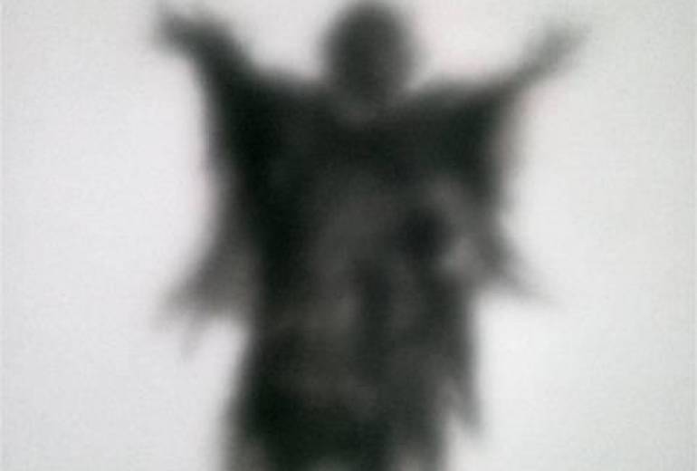 我が子を守る、天使みたいに