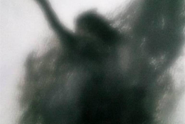 母さんーーっ命懸けでも届かない母さんーー