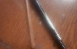 100円ショップの鉛筆で描いてます、黒色の鉛筆は持つところ工夫したものです - 真鍋哲地 