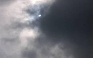 曇り空が呼んでるよ、オーイって、行かなくっちゃ - 真鍋哲地