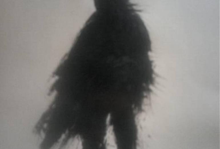 例えばボロを纏っても母さん貧困者と笑われても（母さん愛してると）