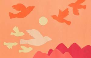 鳥が舞う山の夕焼け - SAYAKA