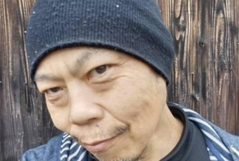 笑顔のニットキャップ（生活アート写真作品）