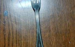 フォーク(スーパー、コンビニ、溢れる食品) - 真鍋哲地