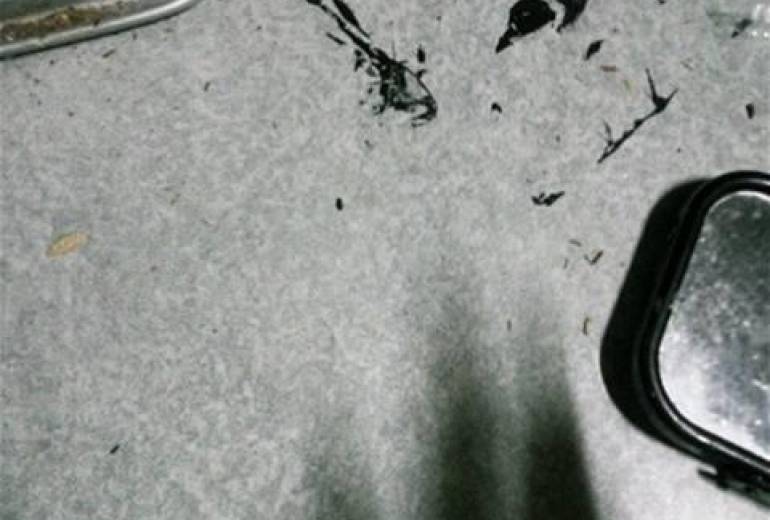 ボロボロの床、例えば貧困者の死