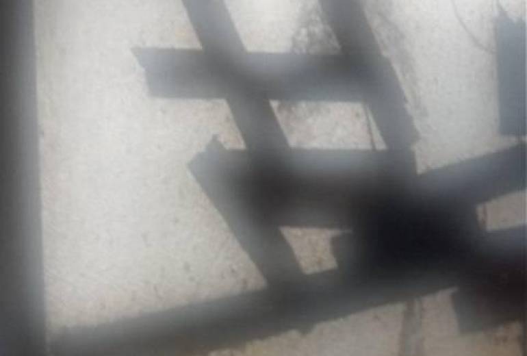 作品名、貧困、