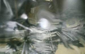 貧困画家、キャンバス我が子 - 真鍋哲地