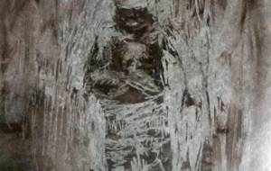 兵士変わり果て友の心のなかに眠る - 真鍋哲地