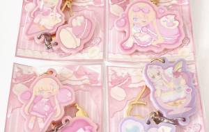 自作アクキーに台紙をつけました - 安岡ひろ