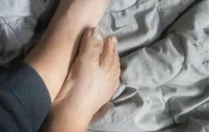 最後に我が身を食べさせて、亡くなる昆虫の母も居る、それはそれは愛(貧乏だったけど幸せでした) - 真鍋哲地