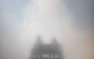 デイケアー、母さんと僕の青空入道雲ベンチ - 真鍋哲地 