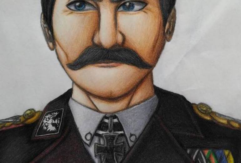 昔の軍服を着た人