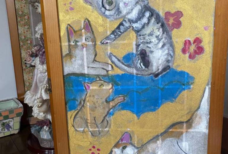 屏風に描いた猫