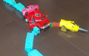 オモチャを使った恐竜 - 矢嶋凌久 