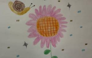 大きいお花の番人をしているカタツムリ - りんごーる