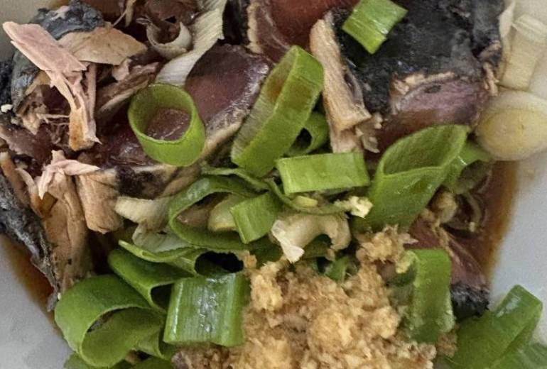 カツオのタタキ