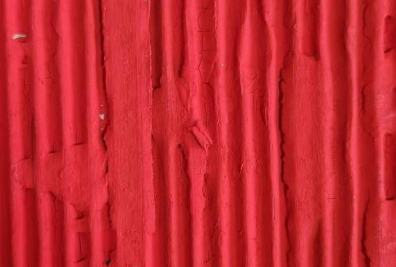 アクリル絵の具を使う。