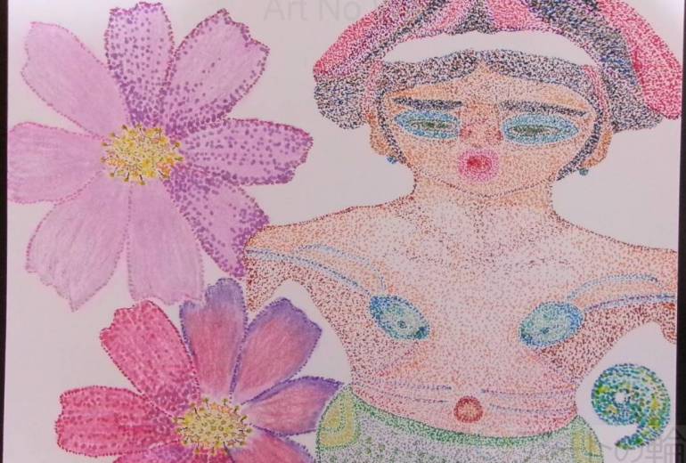 勾玉と秋桜を愛でる結髪土偶さん