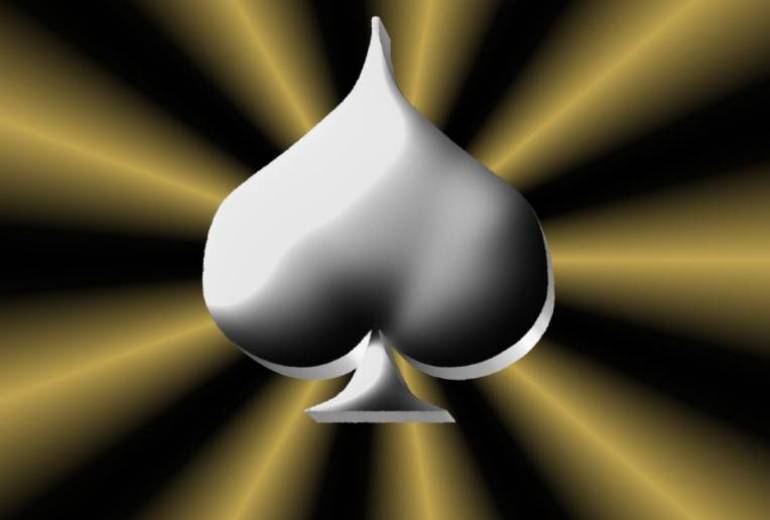 スペード　闇と光の中心