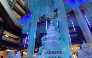 白のクリスマスツリー - トイロ