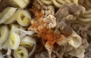 肉たっぷりうどん - 笹谷正博 