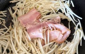 ベーコンとモヤシのソテー頑張れ私 - 笹谷正博 