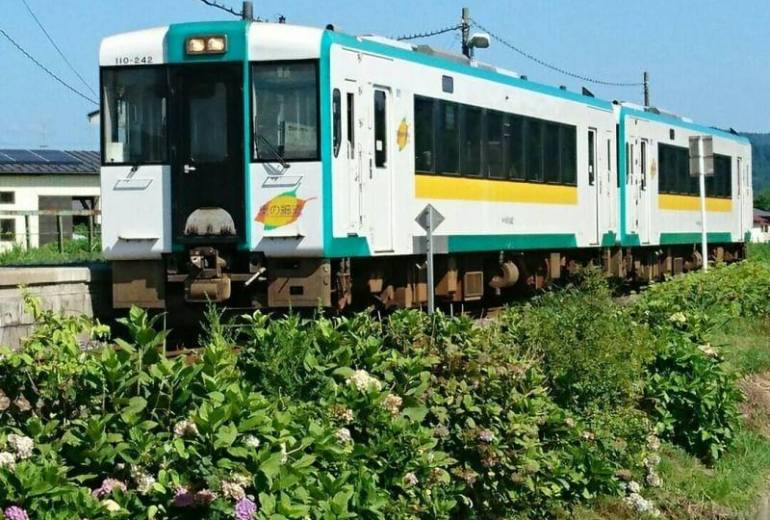 のどかな所を走る陸羽東線