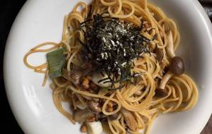 食事作るの大変ですでも作らないとお金ないです納豆パスタ - 笹谷正博 