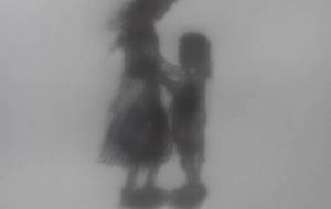 お母さんは貴女が大切なの、貴女がお母さんの私を瞳で見る事がなくても、私の面影は貴女の心の中にいつも居るの、愛しい我が子へ - 真鍋哲地 