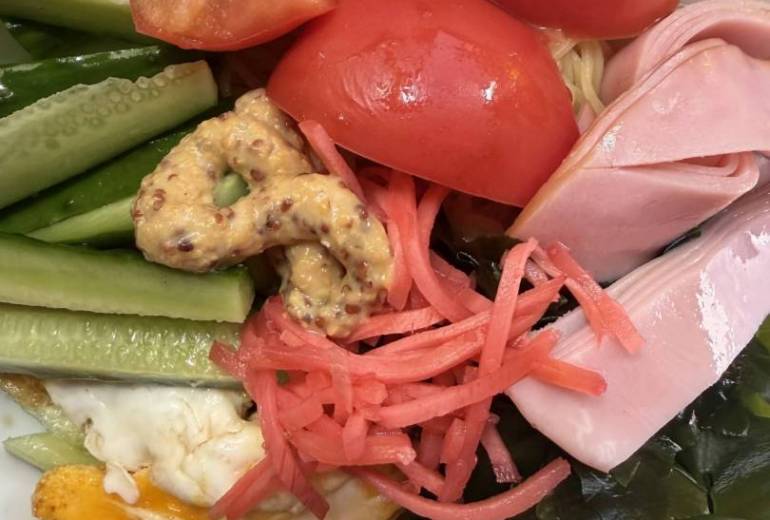 冷やしラーメン作る